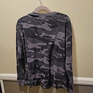 Time and Tru XL (16-18) Gray/blk camouflage thermal Long Sleeved shirt Womens